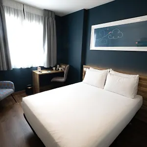 Travelodge Metropolitano Hotel Madryt